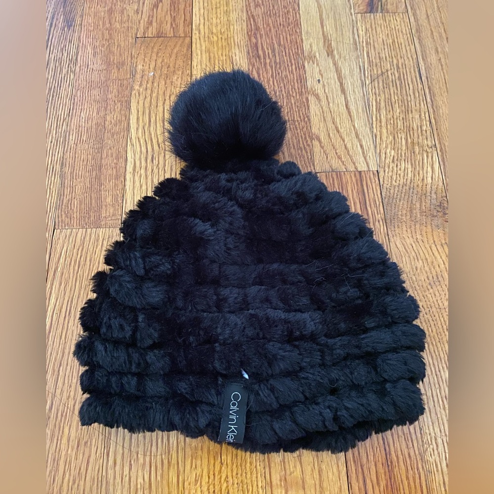 Black women winter hat